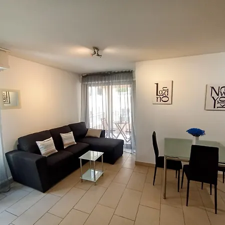 Daire Quiet 400m Palais & 100m *