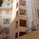 Quiet 400m Palais & 100m