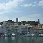 Quiet 400m Palais & 100m