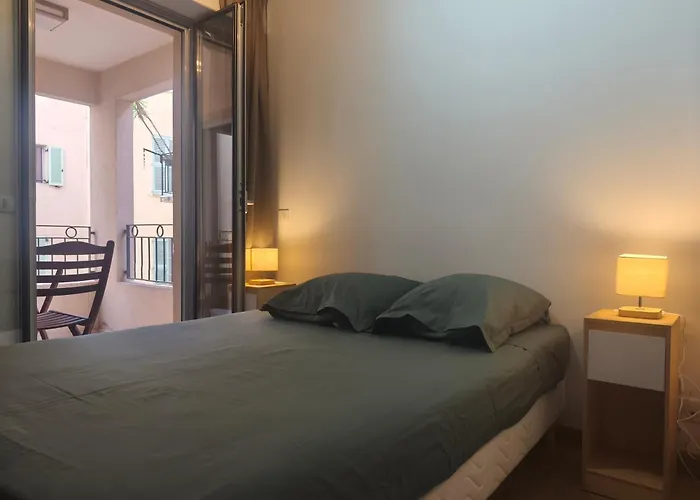 Apartman Quiet 400m Palais & 100m *