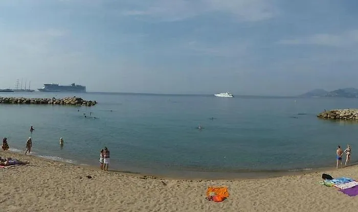 Quiet 400m Palais & 100m Apartman *